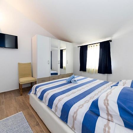 Apartman Lana Биоград-на-Мору Экстерьер фото