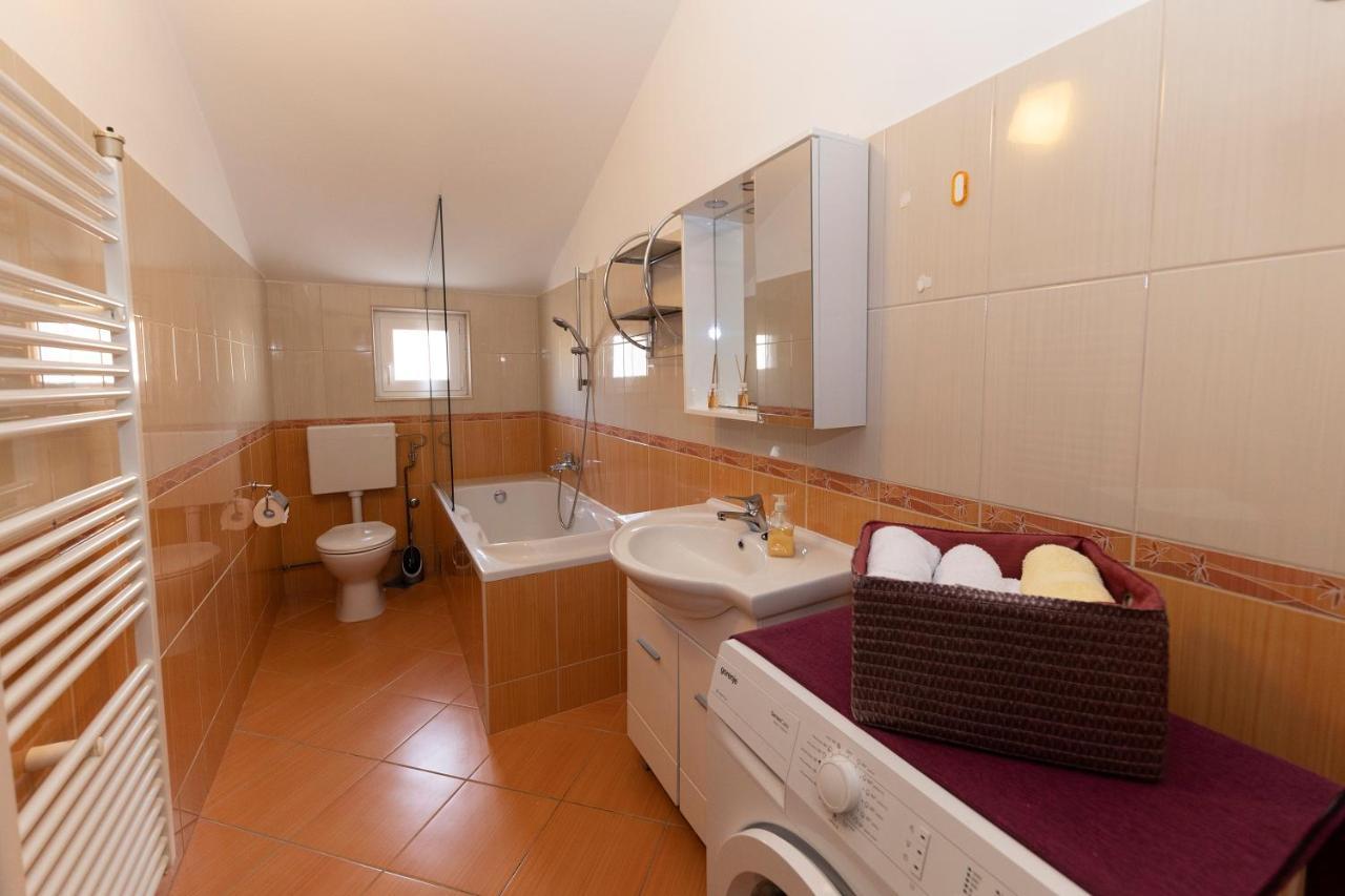 Apartman Lana Биоград-на-Мору Экстерьер фото