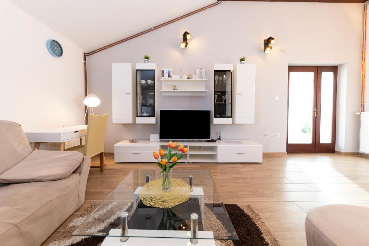 Apartman Lana Биоград-на-Мору Экстерьер фото