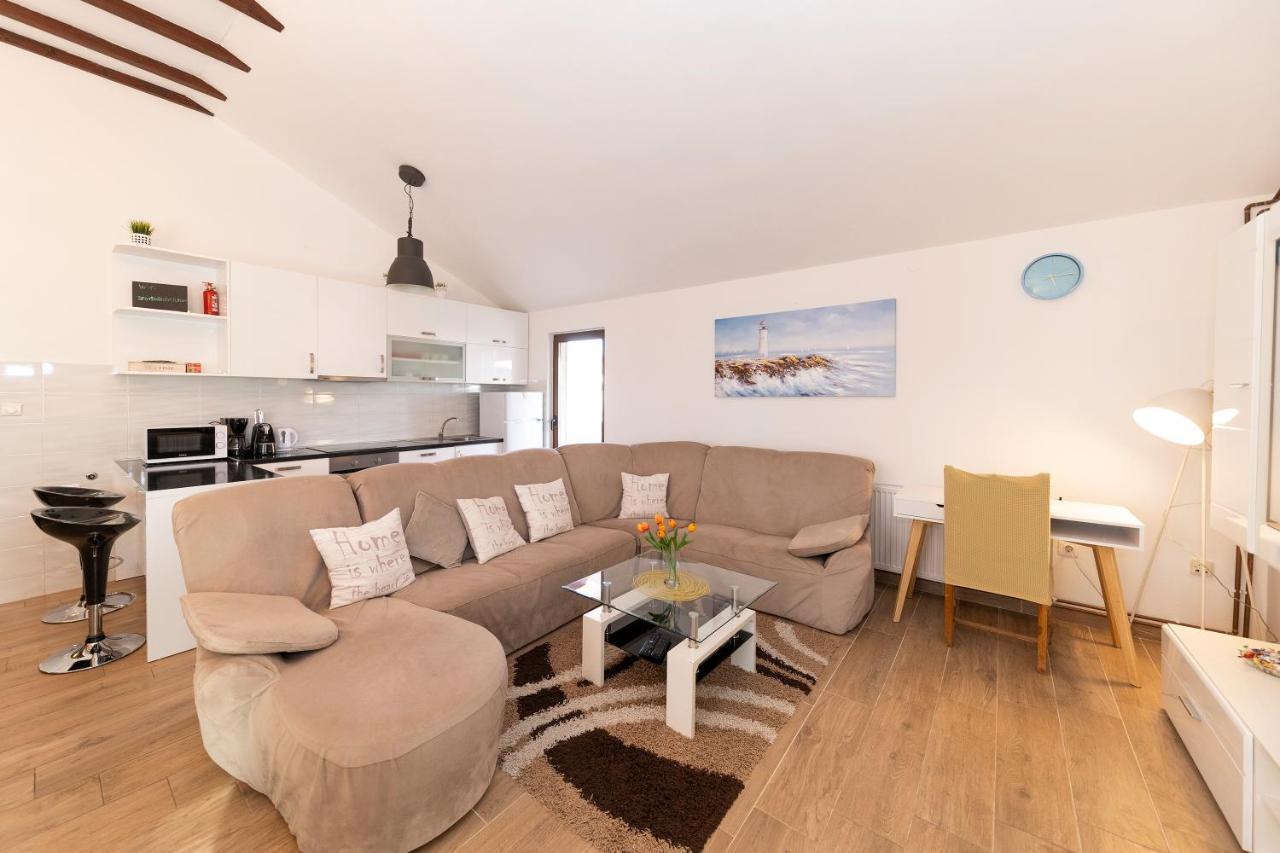 Apartman Lana Биоград-на-Мору Экстерьер фото